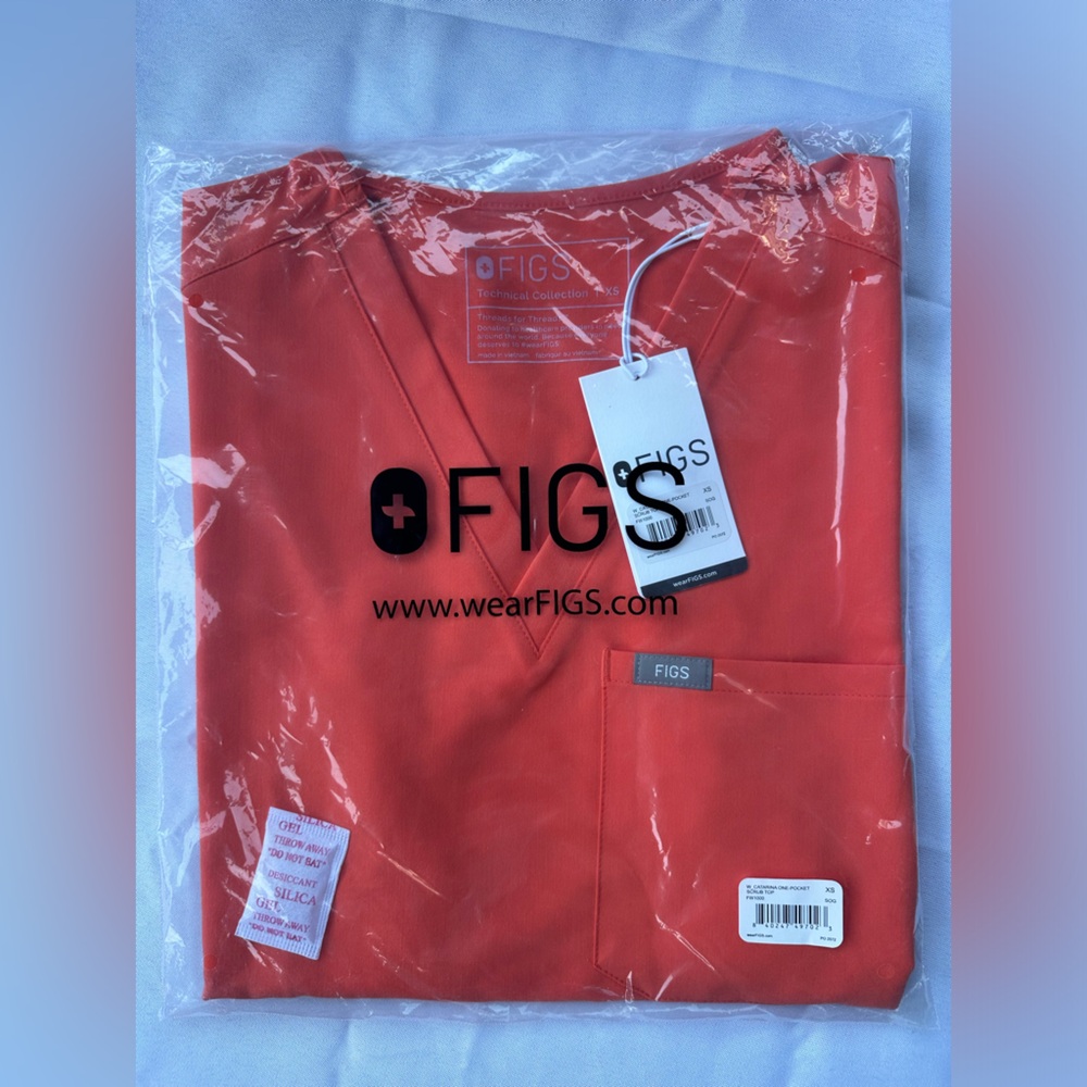 XS FIGS Catarina scrub top NWT